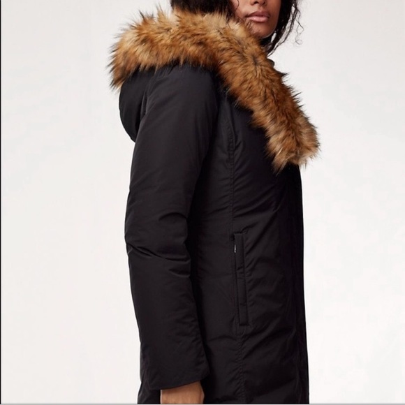 Aritzia Babaton Julian Parka - Picture 4 of 15
